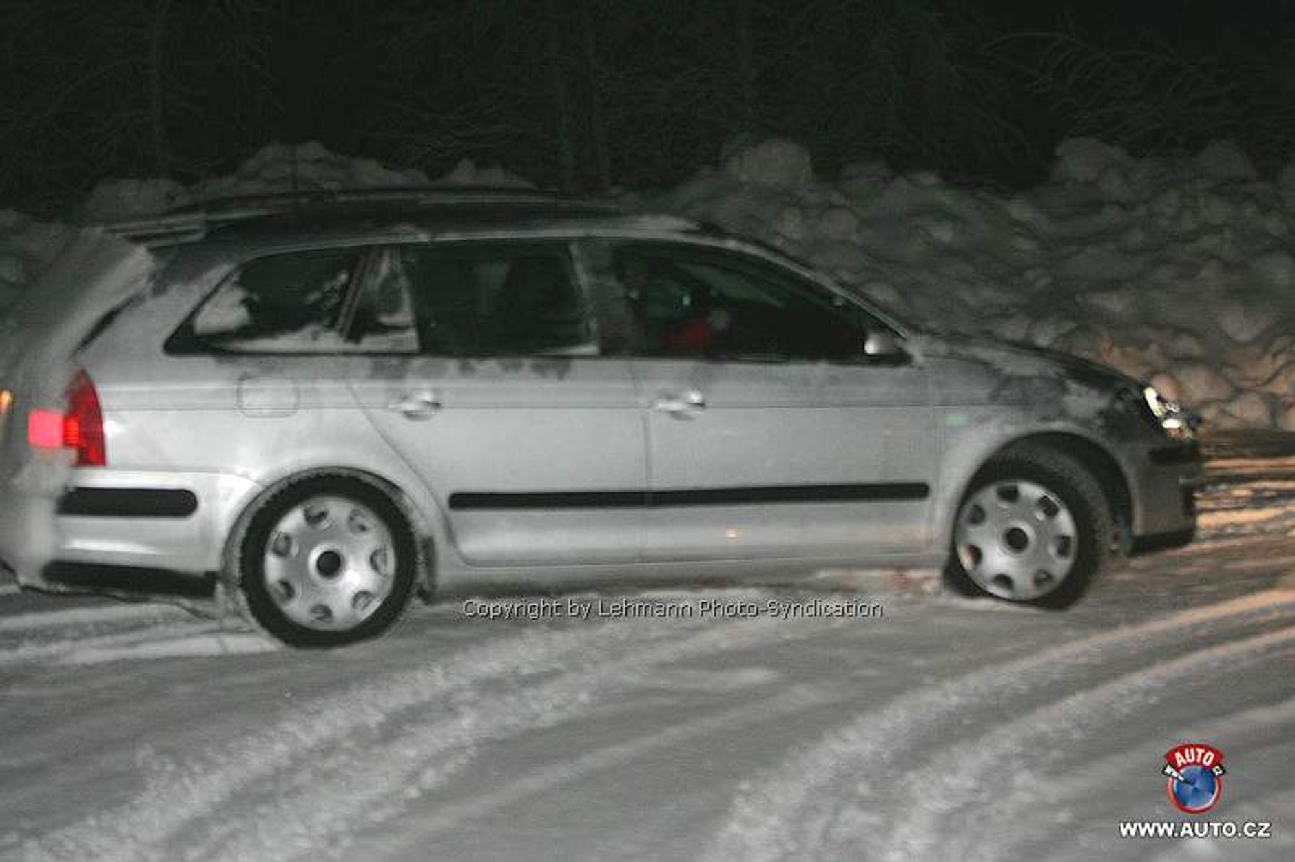 Zdjęcia szpiegowskie: Volkswagen Golf Variant