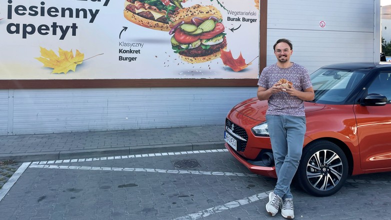 Sprawdzamy kanapki na stacjach paliw