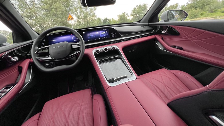 Omoda 9 Super Hybrid