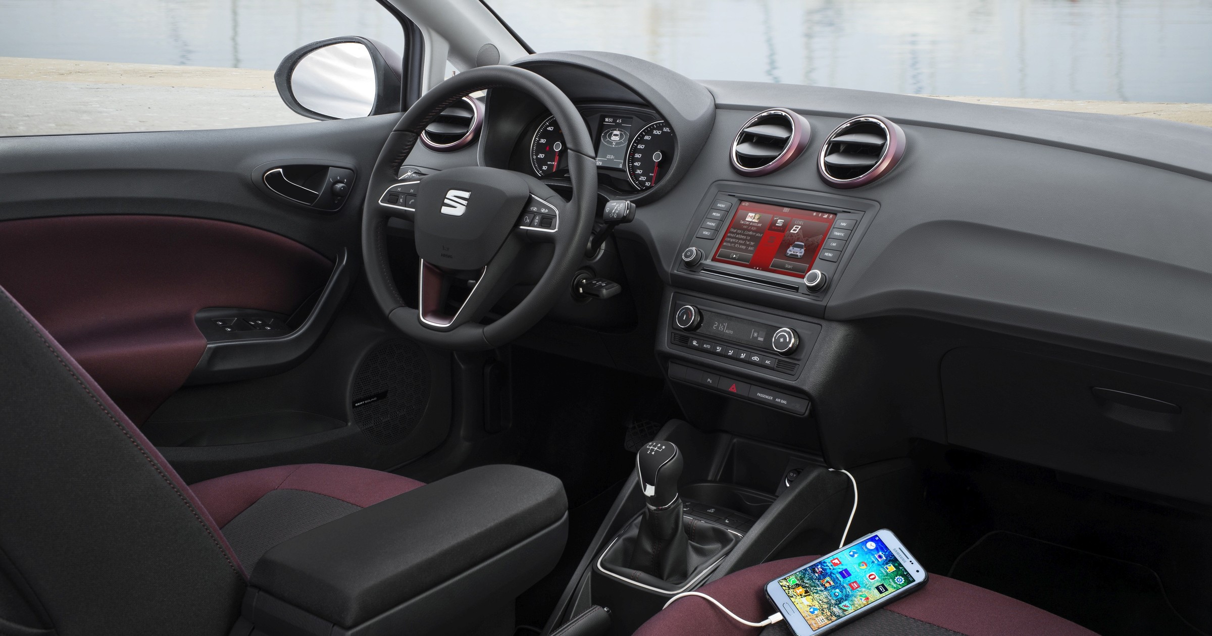SEAT IBIZA z Samsung Galaxy A3
