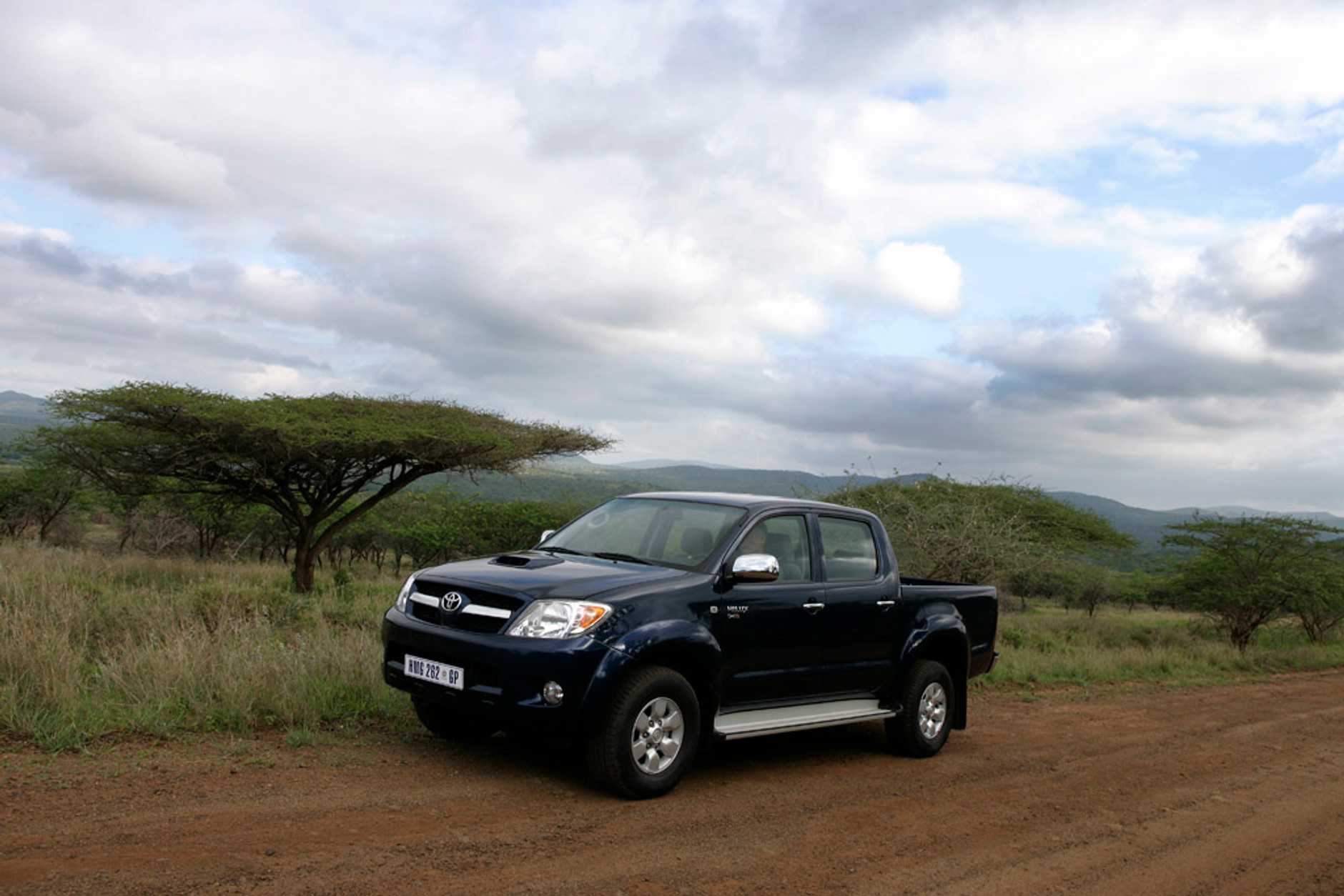 Używana Toyota Hilux: ciężarówka 4x4