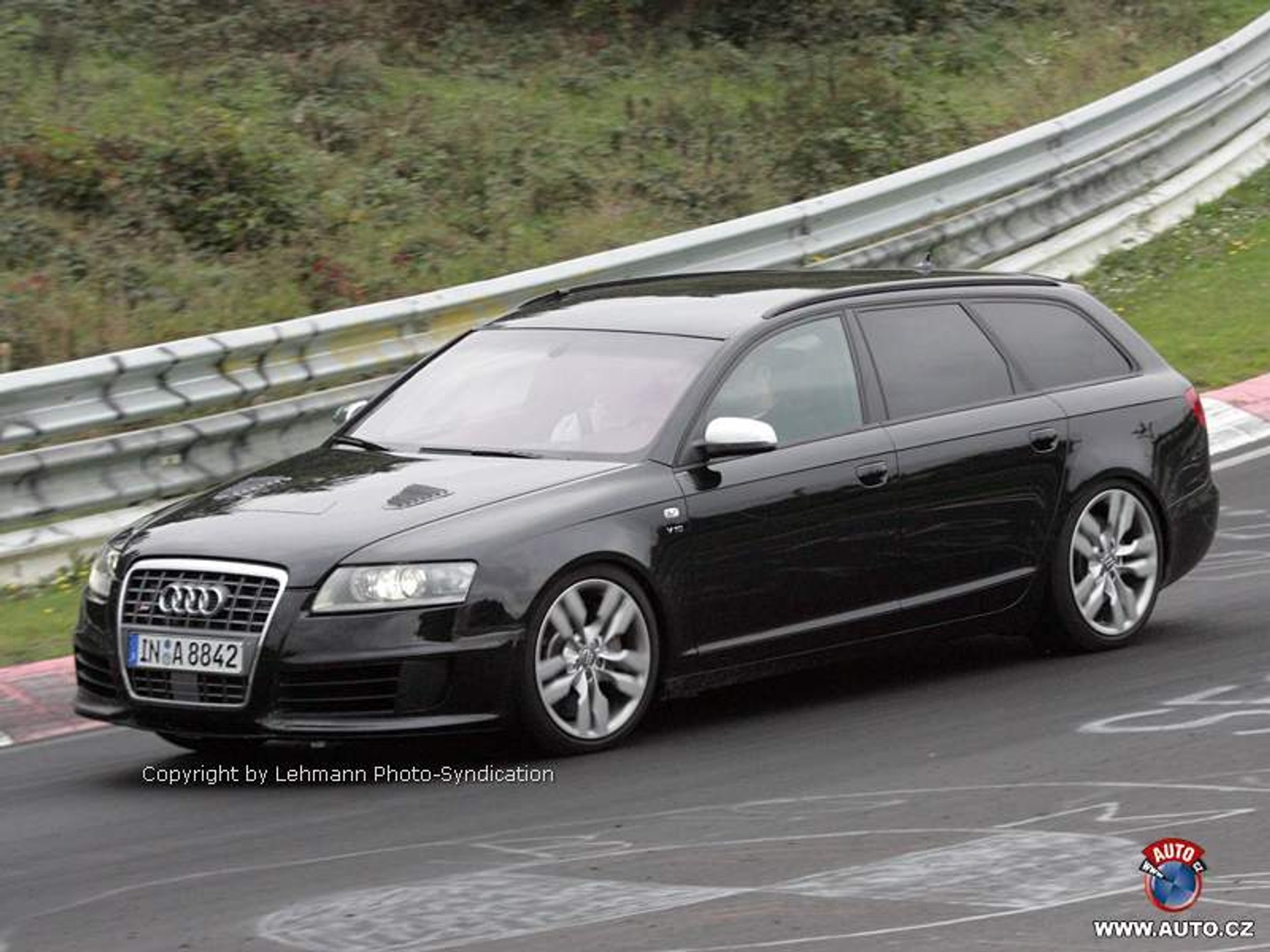 Zdjęcia szpiegowskie: Audi RS6 – atak na M5 i E63 AMG