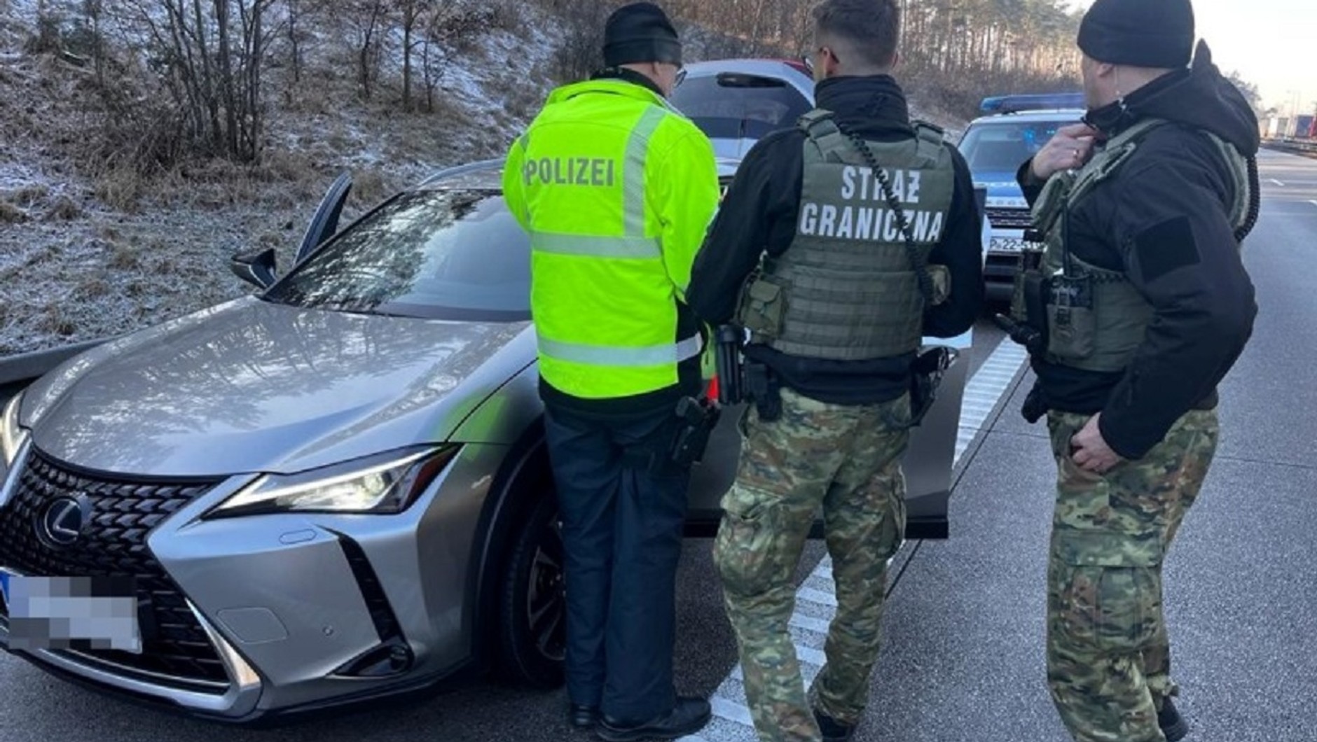 Lexus UX odzyskany przez polsko-niemiecki patrol SG