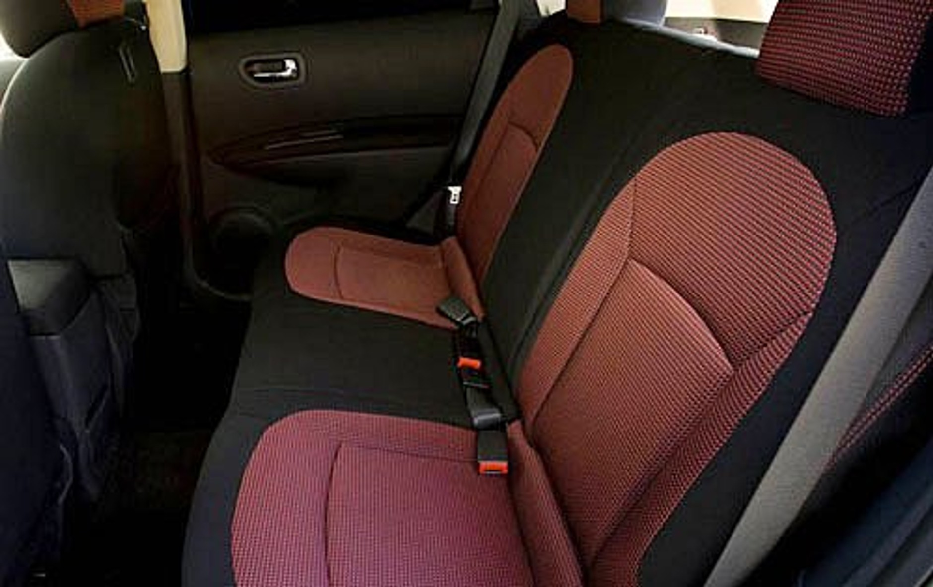 Nissan Rogue: mały i tani crossover