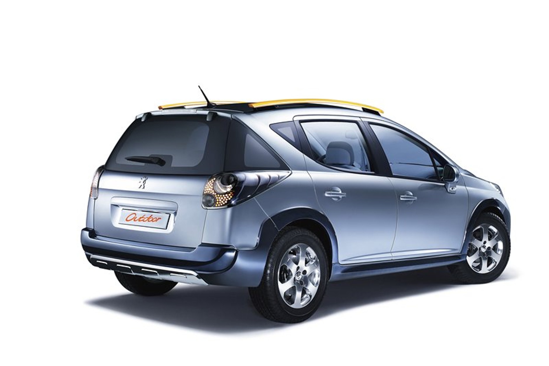 Peugeot w Genewie: 207 SW również jako crossover