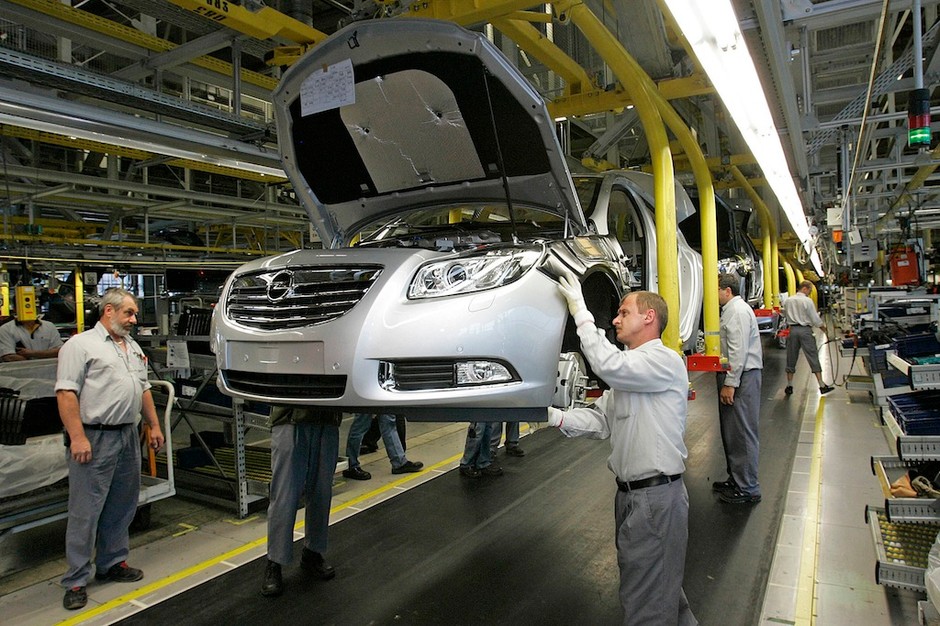 Opel zmniejszy produkcję przed końcem roku