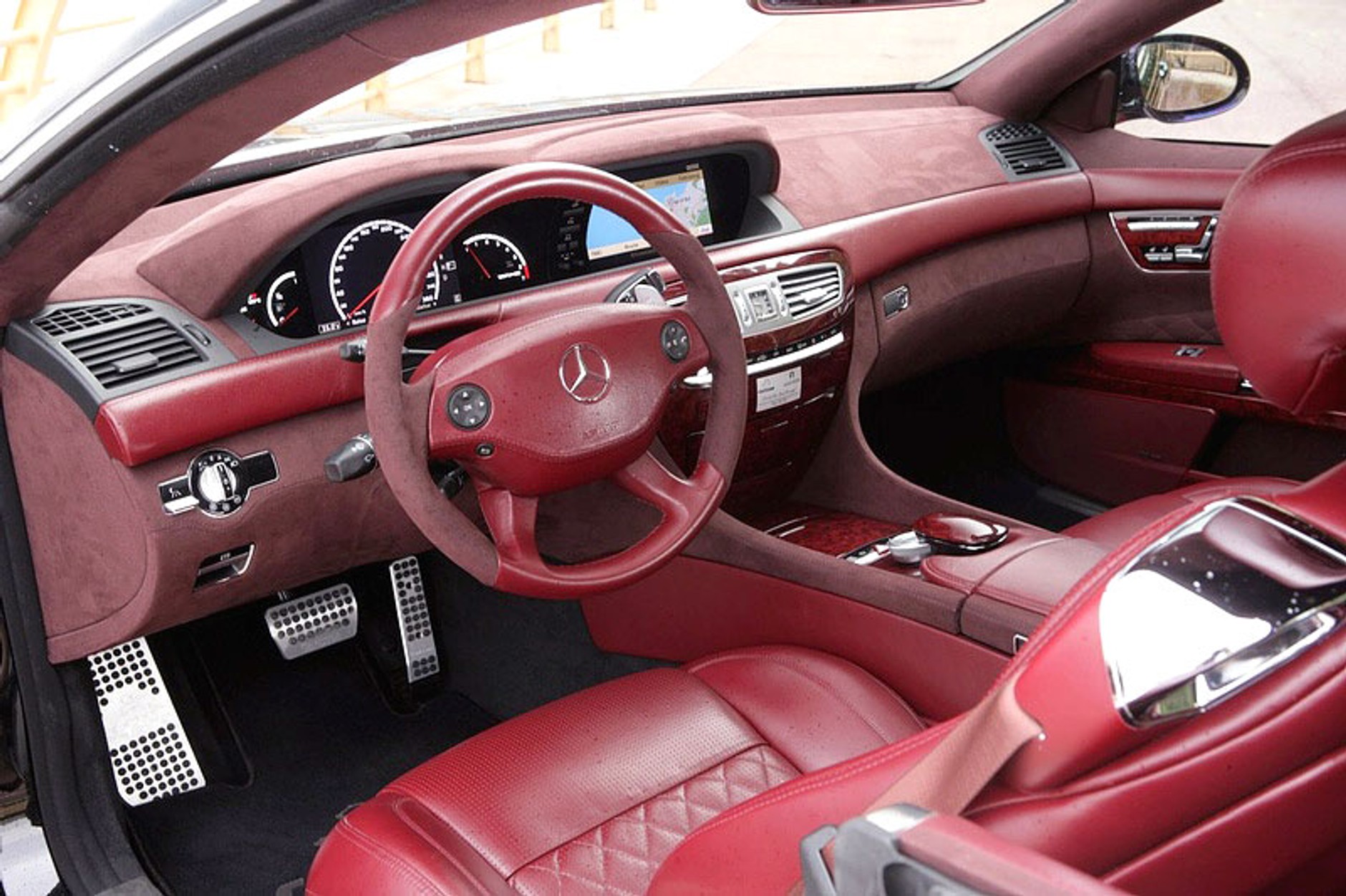 Essen Motor Show 2007: Carlsson Aigner CK65 RS Eau Rouge – dwukolorowy luksus