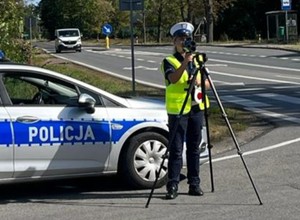 Policjanci kierowcę jaguara zatrzymali za prędkość. Miał na sumieniu o wiele więcej