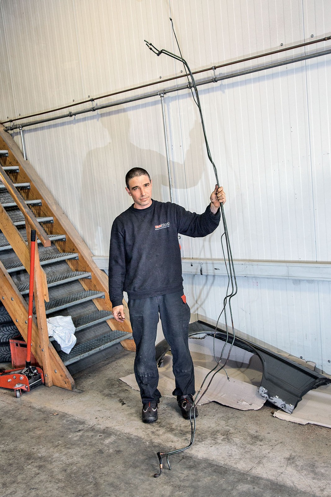 Wymiana przewodów hamulcowych i paliwowych krok po kroku