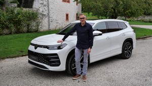 Widziałem nowego SUV-a VW. Nazywa się Tayron