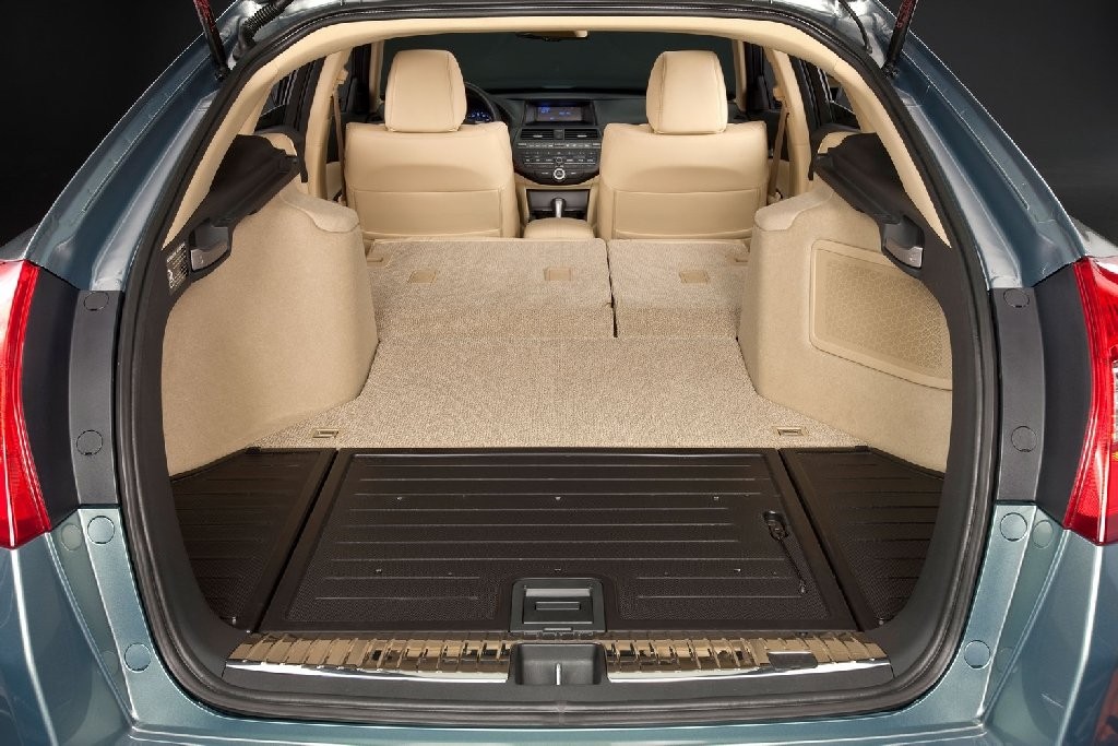 Honda Accord Crosstour - Crossover w amerykańskich salonach