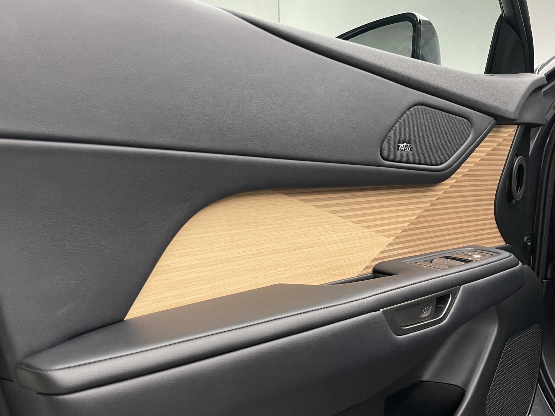 Nowy Lexus ES (2025)