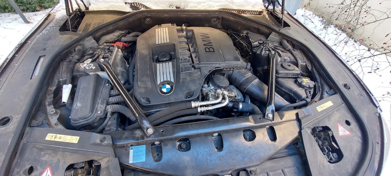 BMW 740i sprzedawane przez polską ambasadę w Kijowie