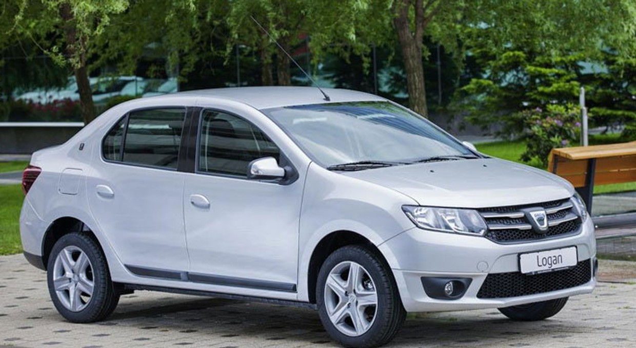 Frankfurt 2015: Dacia Duster FL i Logan automat