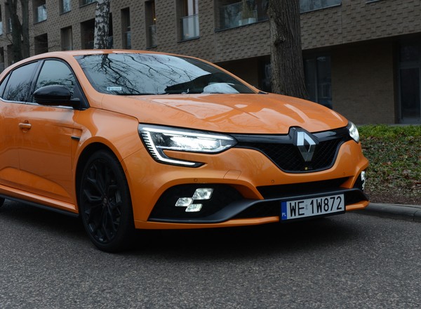 Renault Megane RS – Francuzi nadal wiedzą, jak robić „hot hatche”