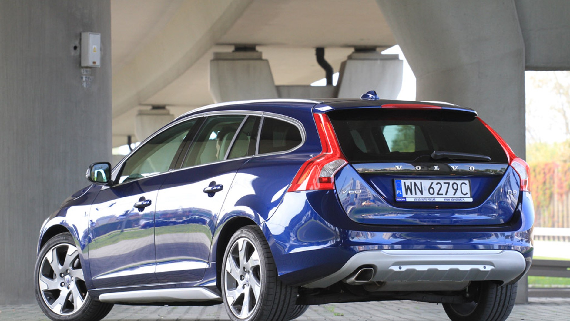 Volvo V60 I