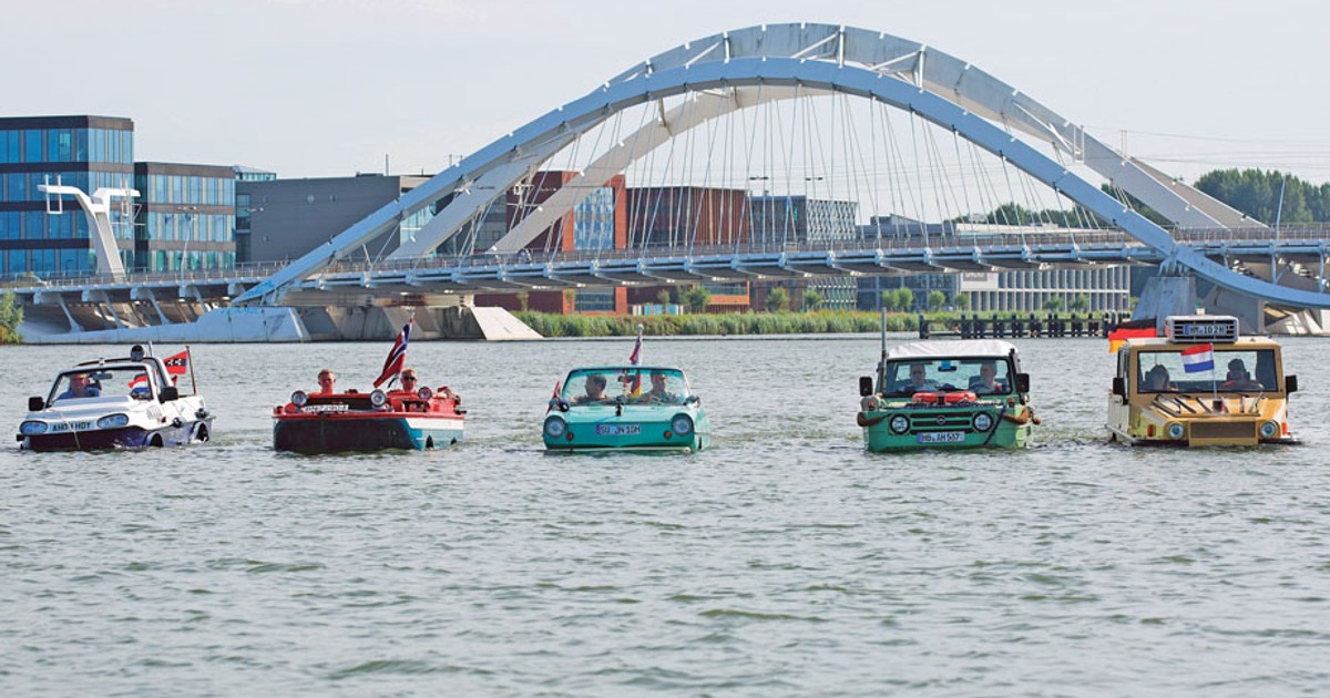 Pływające samochody - Dutton Surf, GAZ-46, Amphicar XL, Beijing Jeep i RMZ Amphi-Ranger