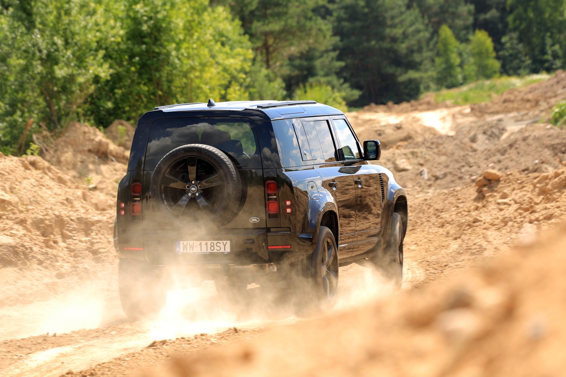 Land Rover Defender 110