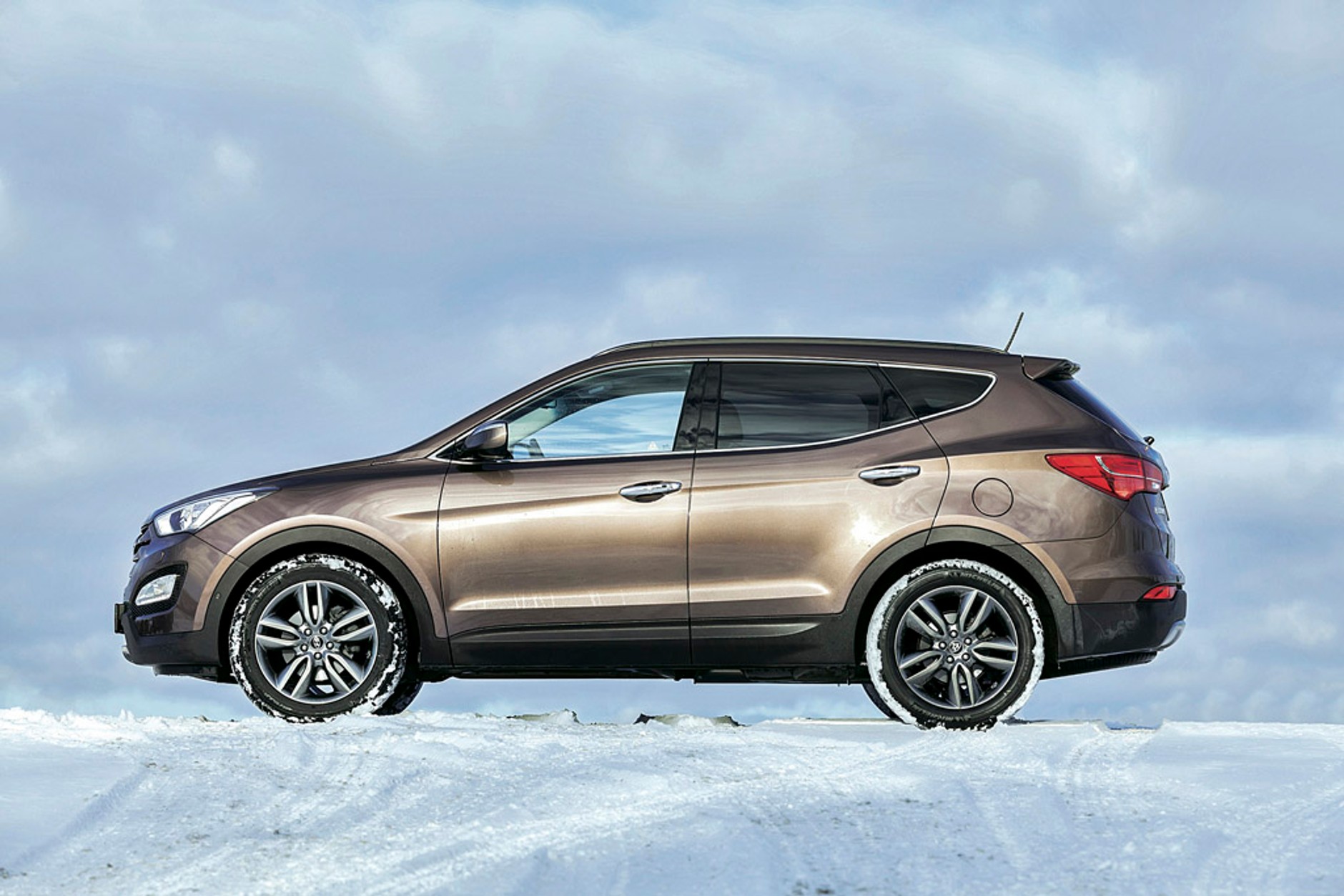 Mitsubishi Outlander kontra Kia Sorento i Hyundai Santa Fe: luksusowe diesle z napędem 4x4