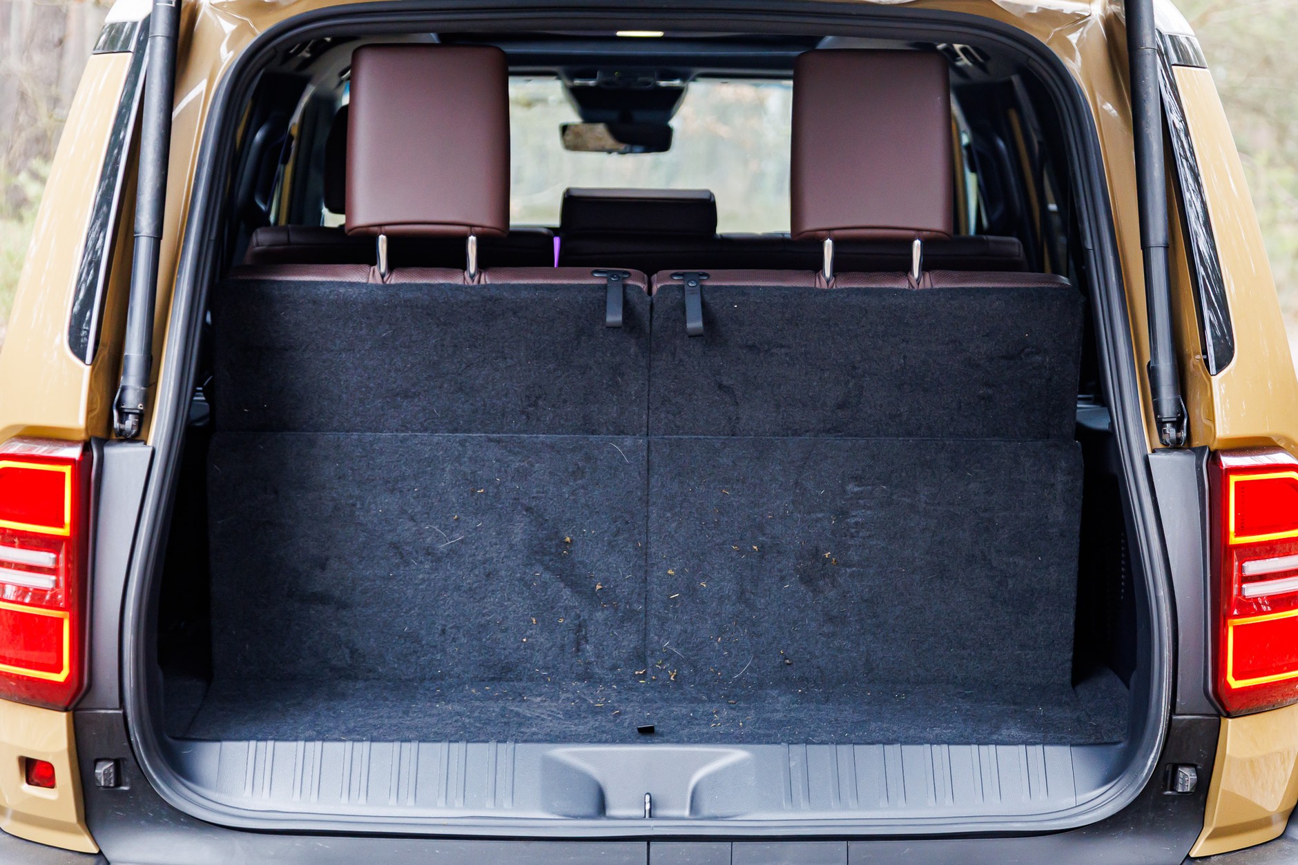 Jeep Wrangler vs Toyota Land Cruiser