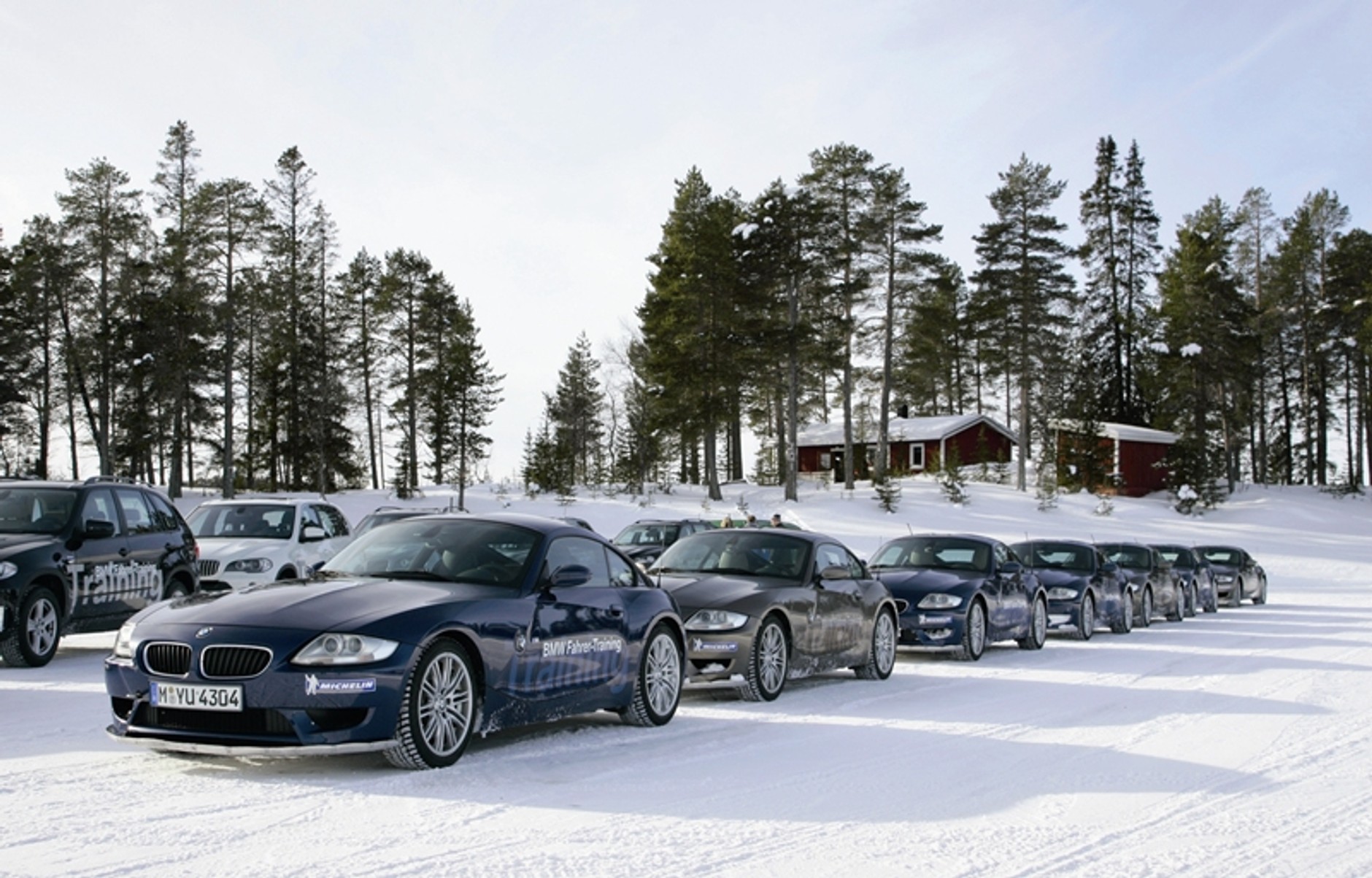 Mercedes i BMW szaleją na śniegu