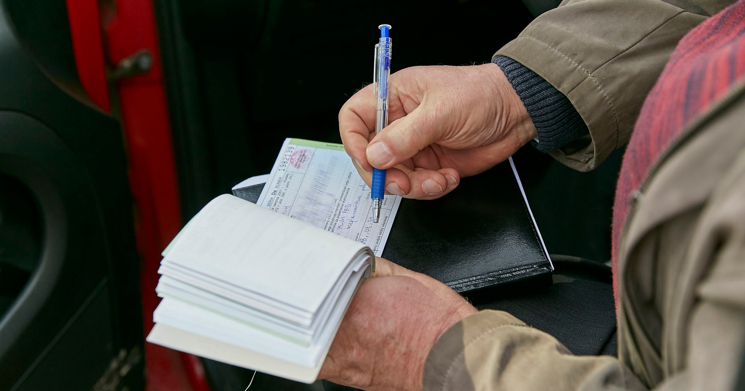Jak uniknąć mandatu podczas wakacyjnych wyjazdów?
