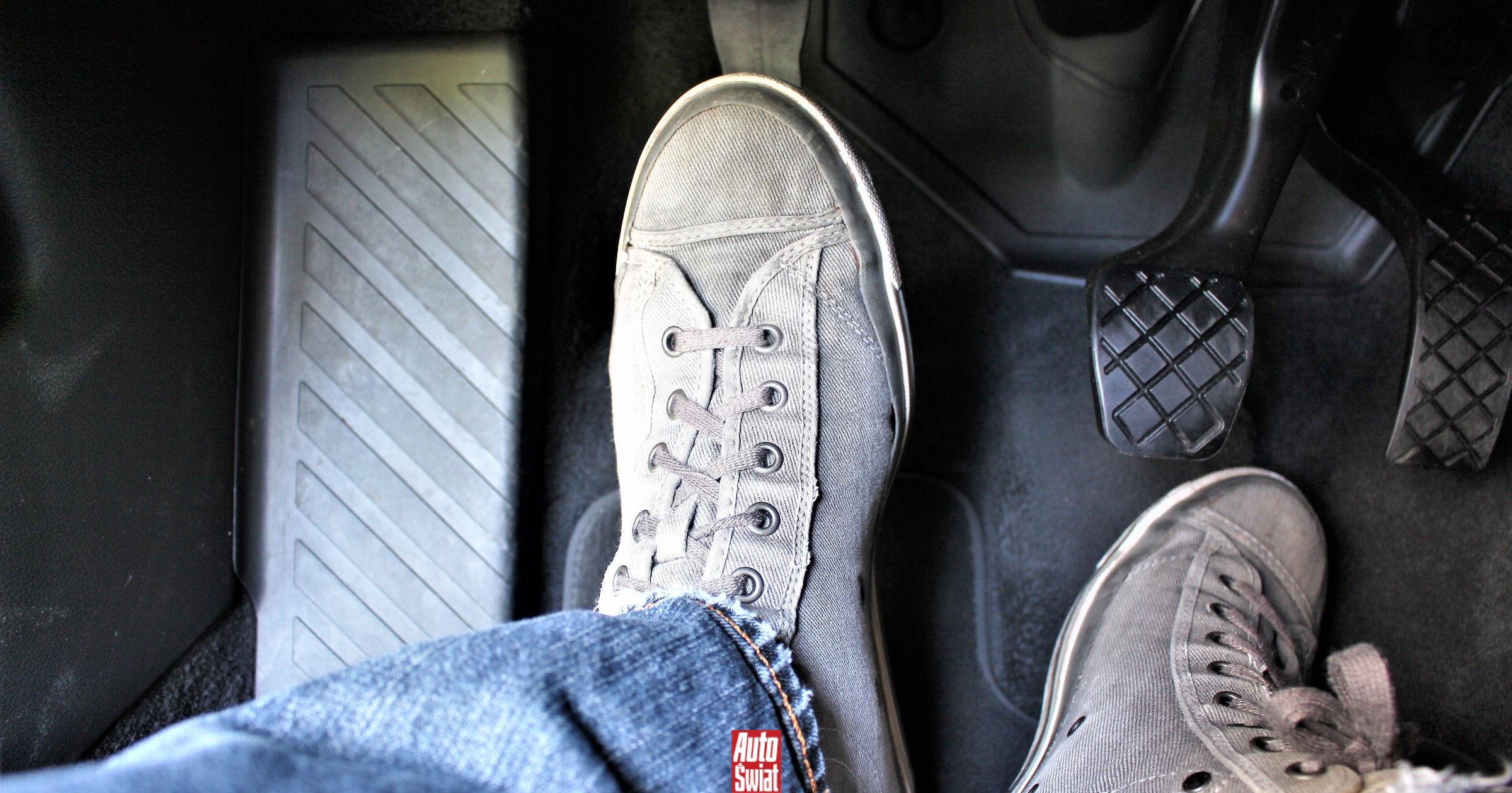 Ile wytrzyma sprzęgło? Wszystko zależy od kierowcy. Oto najczęstsze błędy, które skracają jego życie