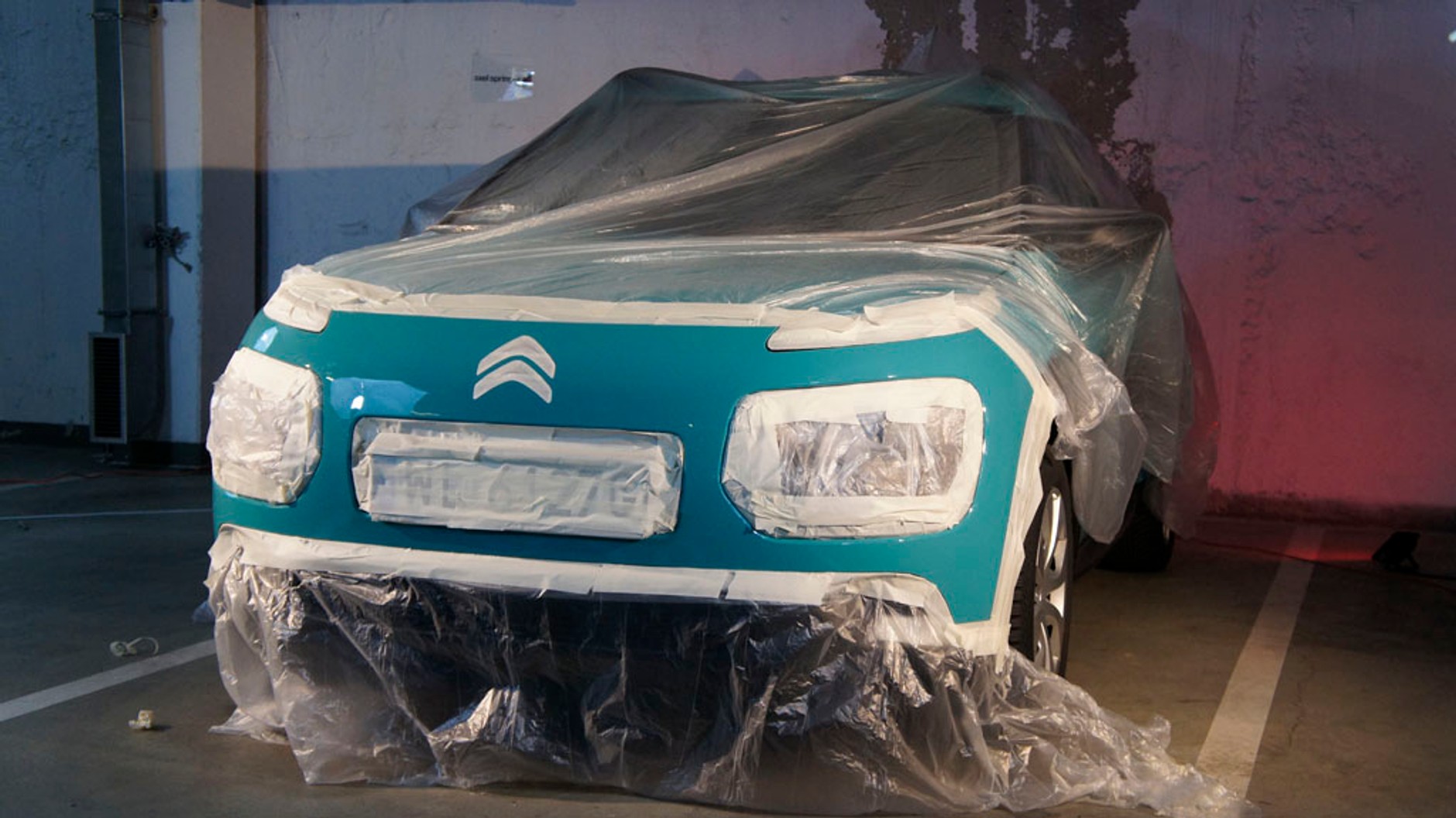 Jak zabezpieczyć auto przed uszkodzeniami lekieru?