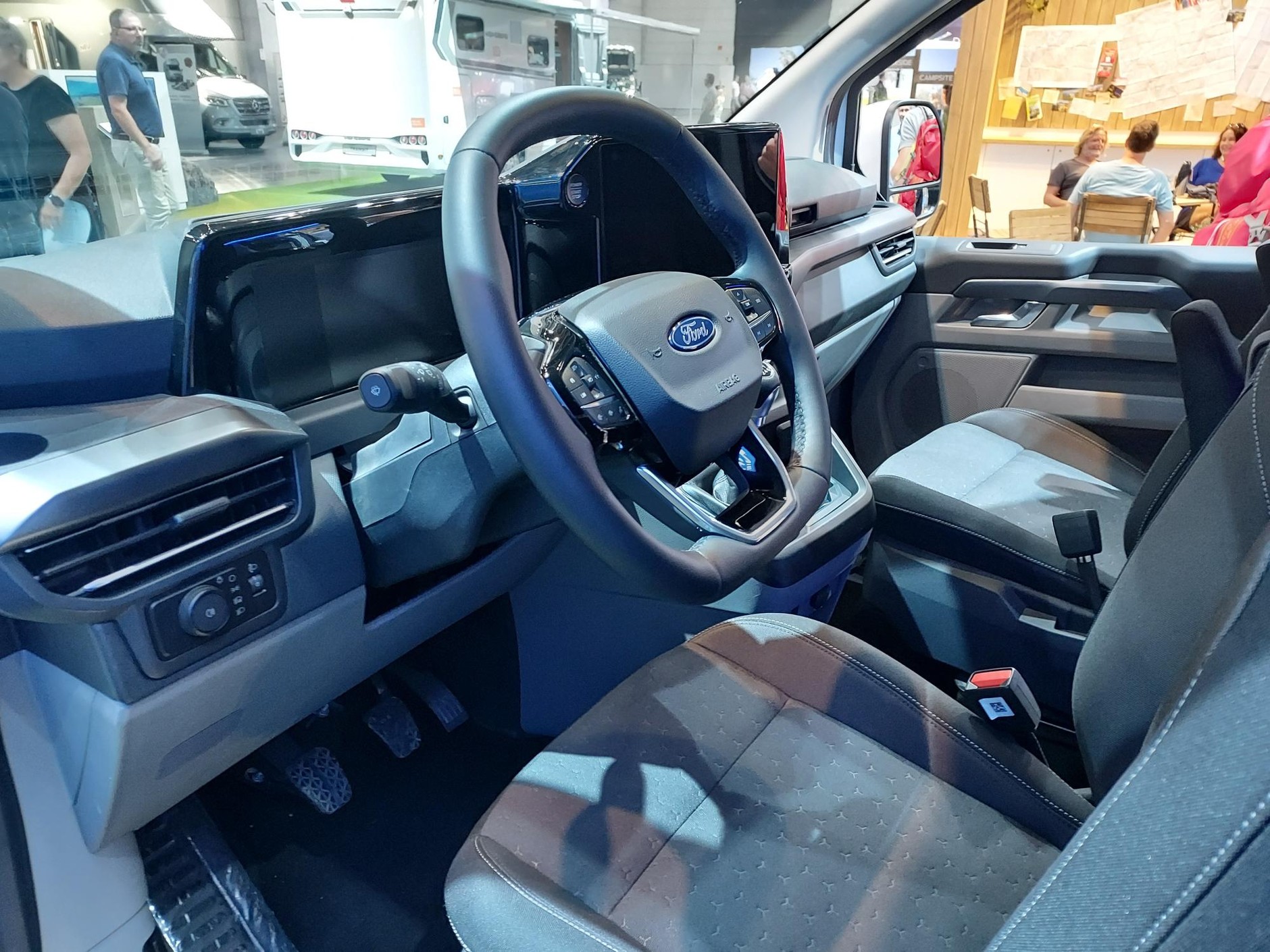 Caravan Salon 2023. Ford Nugget