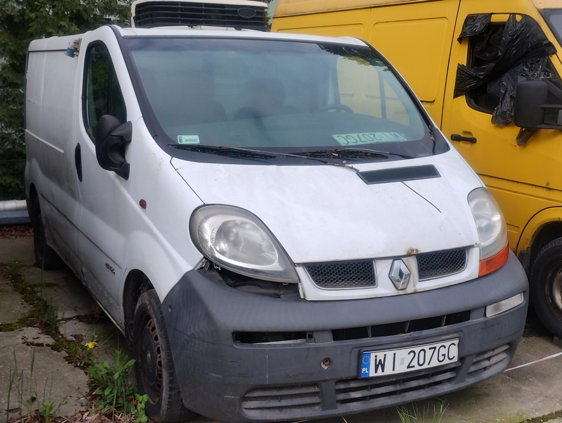 Porzucone samochody oferowane na sprzedaż przez ZDM Warszawa