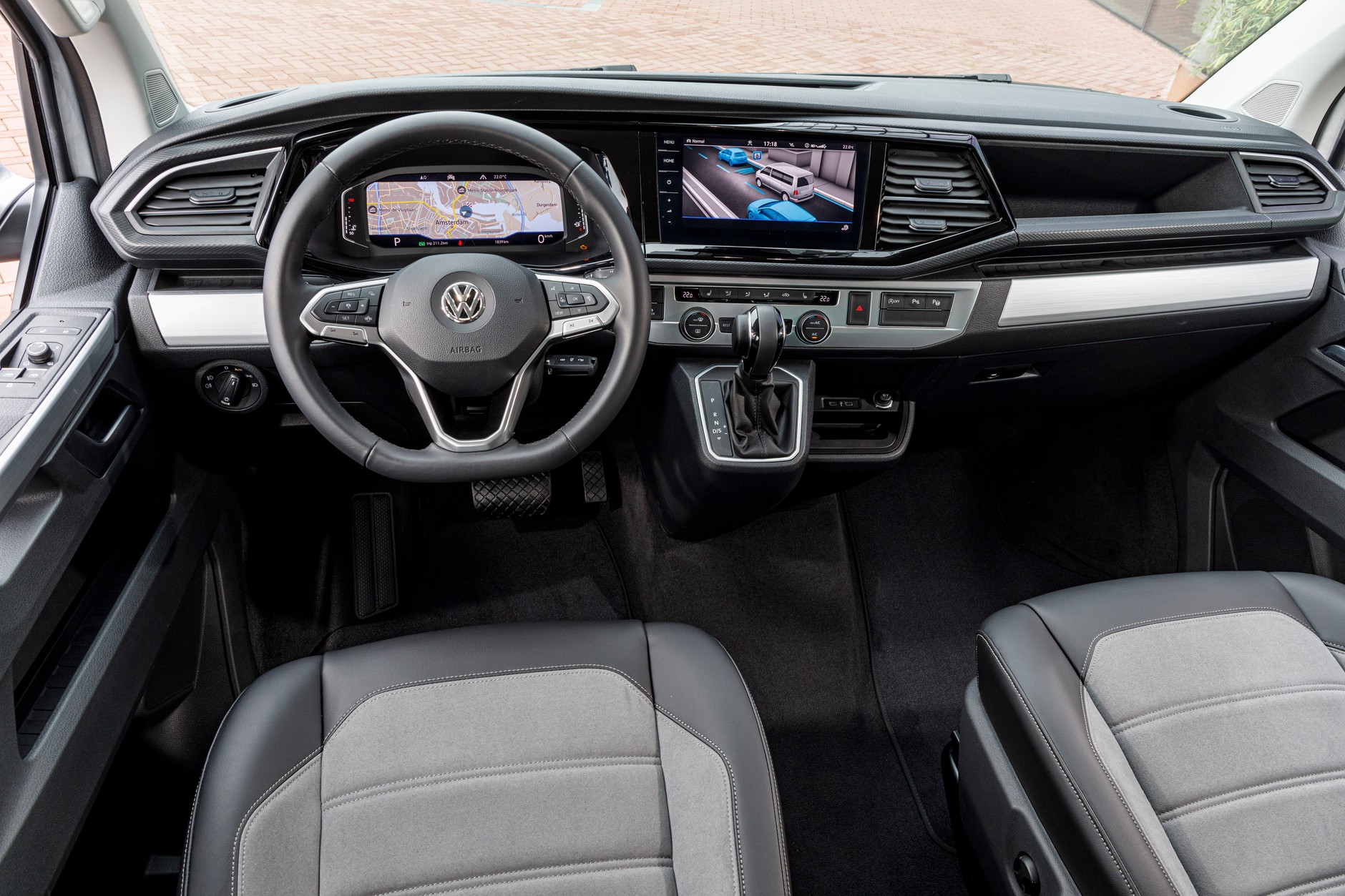 VW Multivan 6.1