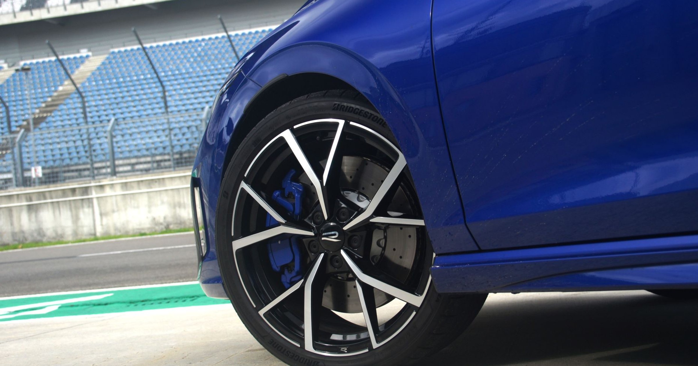 Volkswagen Golf R (2024)