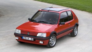 Od Peugeota 201 do 208 - historia sukcesu miejskiego auta