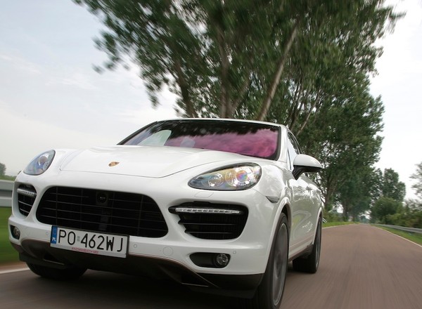 Porsche Cayenne Turbo S: Agresywny typ