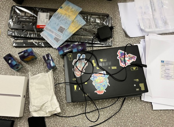Policja zdradza, co złodzieje robili z wypożyczonymi autami. Grozi im surowa kara