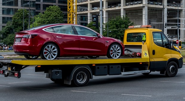 Polestar i Ford oferują dopłaty za rezygnację z Tesli. Sumy są całkiem spore