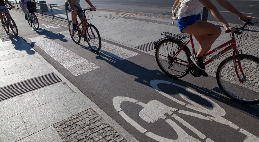 Kto ma pierwszeństwo? Kierowca czy rowerzysta?