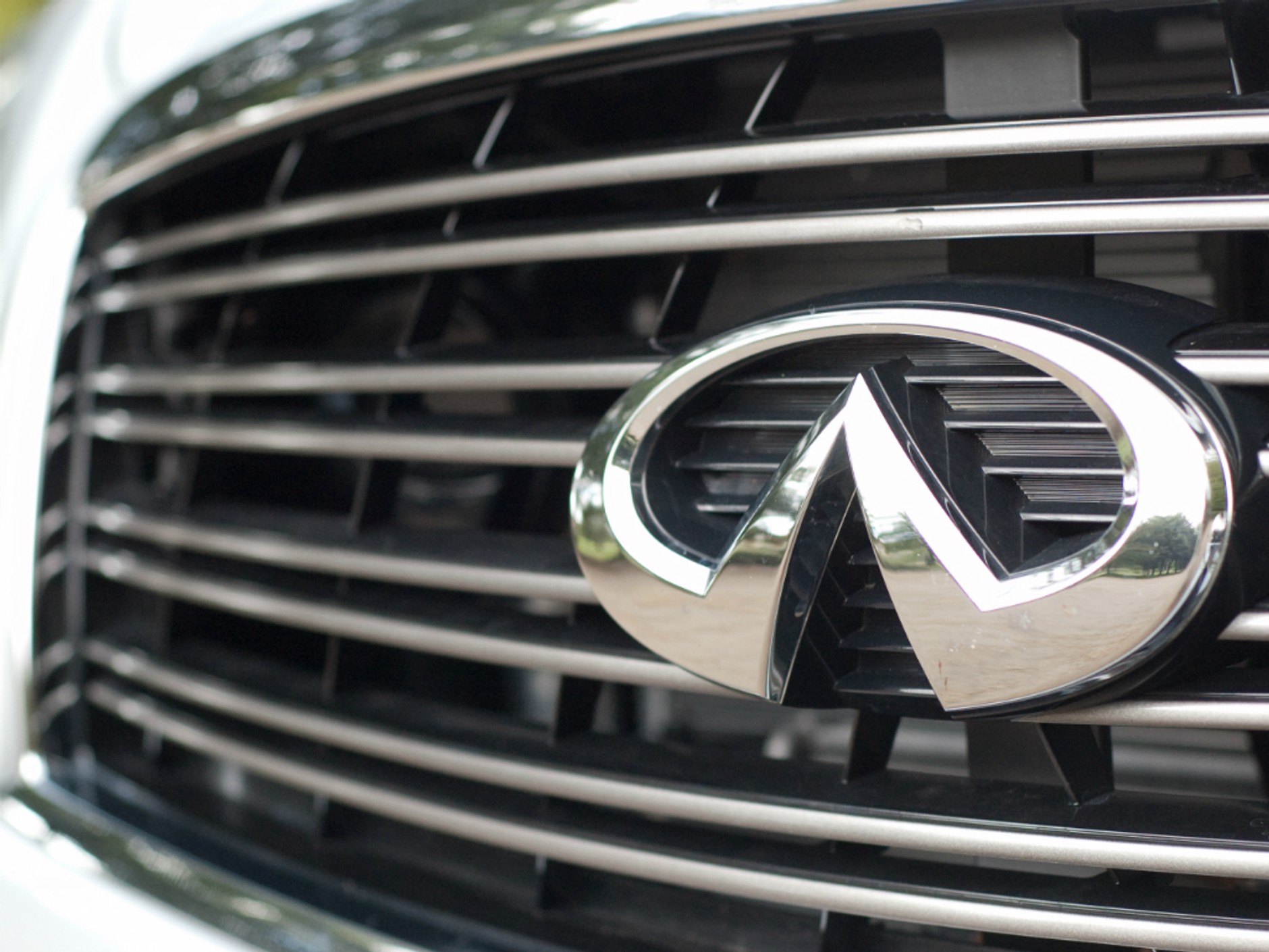 Infiniti M35h GT: szybki, ekonomiczny i luksusowy