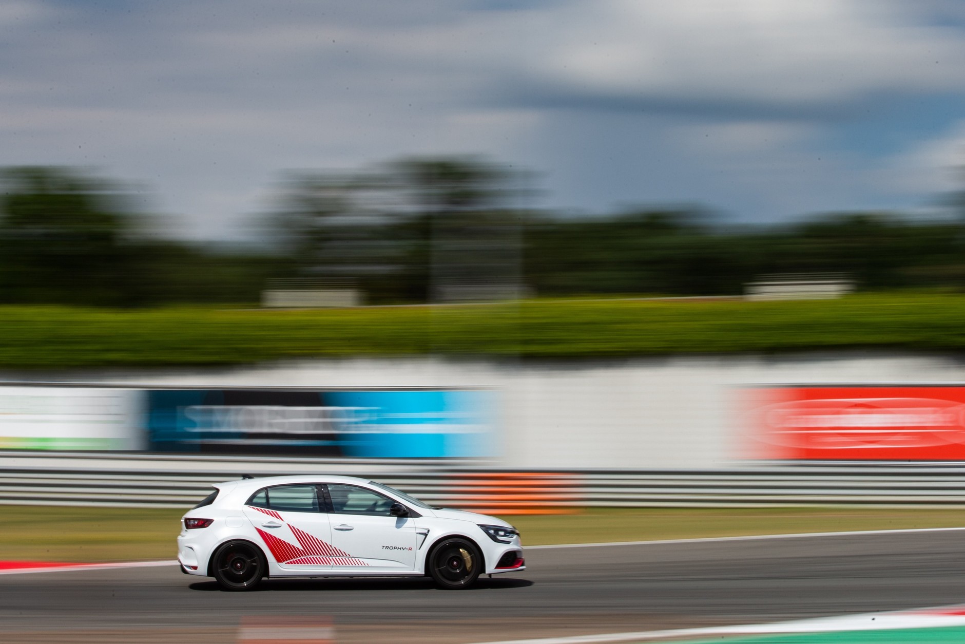 Renault Megane R.S. Trophy-R