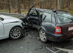 Drogówka podsumowała pierwsze półrocze: o 403 wypadki mniej, ale jeden wskaźnik jest alarmujący