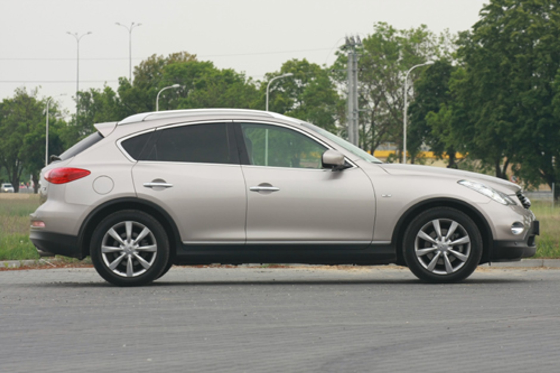 Infiniti EX37 GT: Nowe oblicze luksusu
