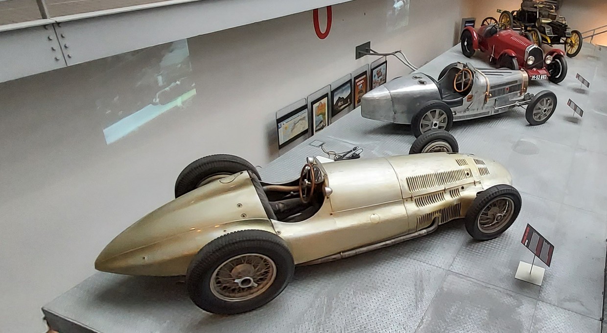 Widziałem najstarsze zachowane Bugatti i srebrną strzałę Rudolfa Caraccioli