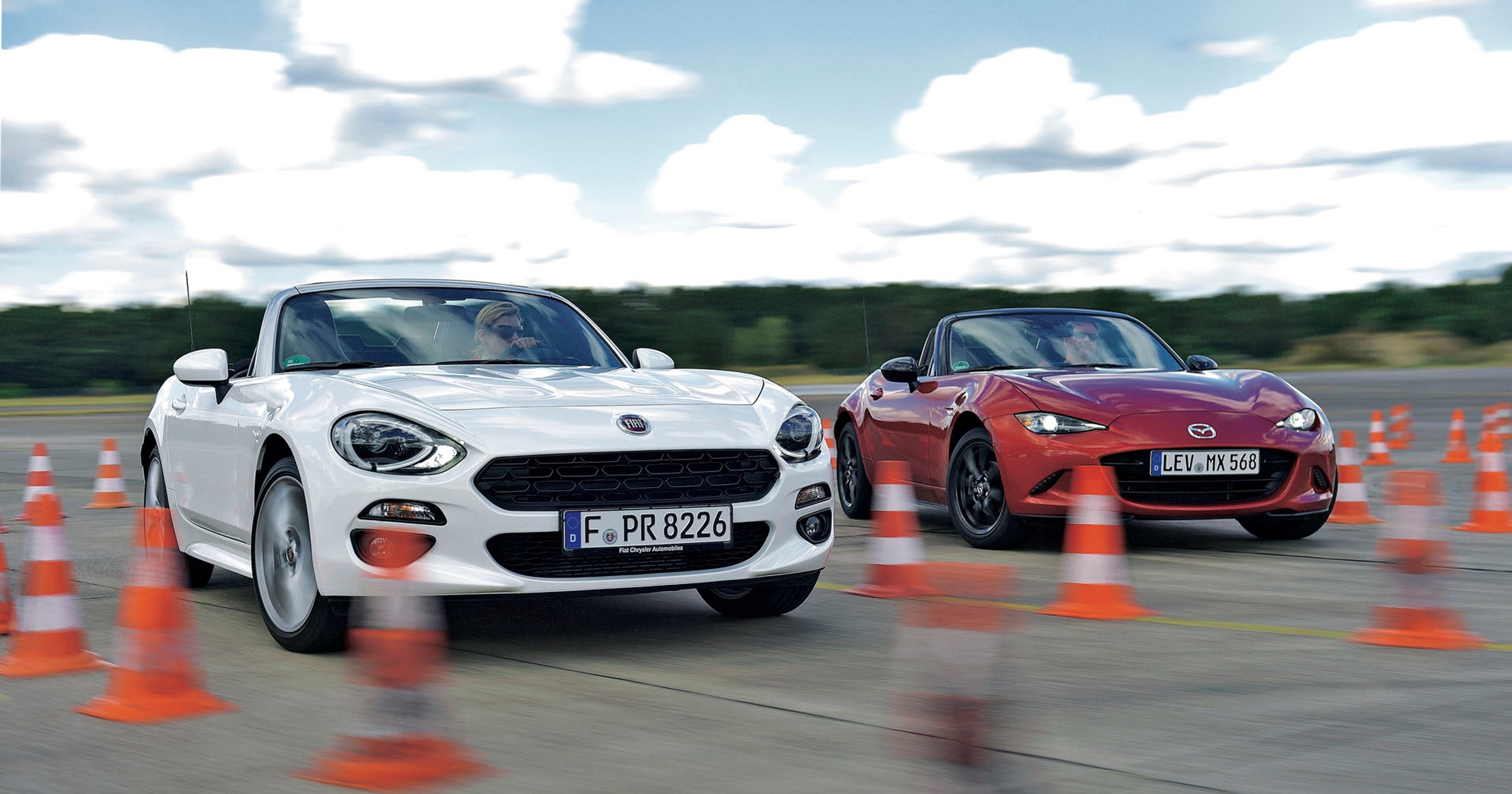 Mazda MX-5 kontra Fiat 124 Spider - takie same, a jednak inne