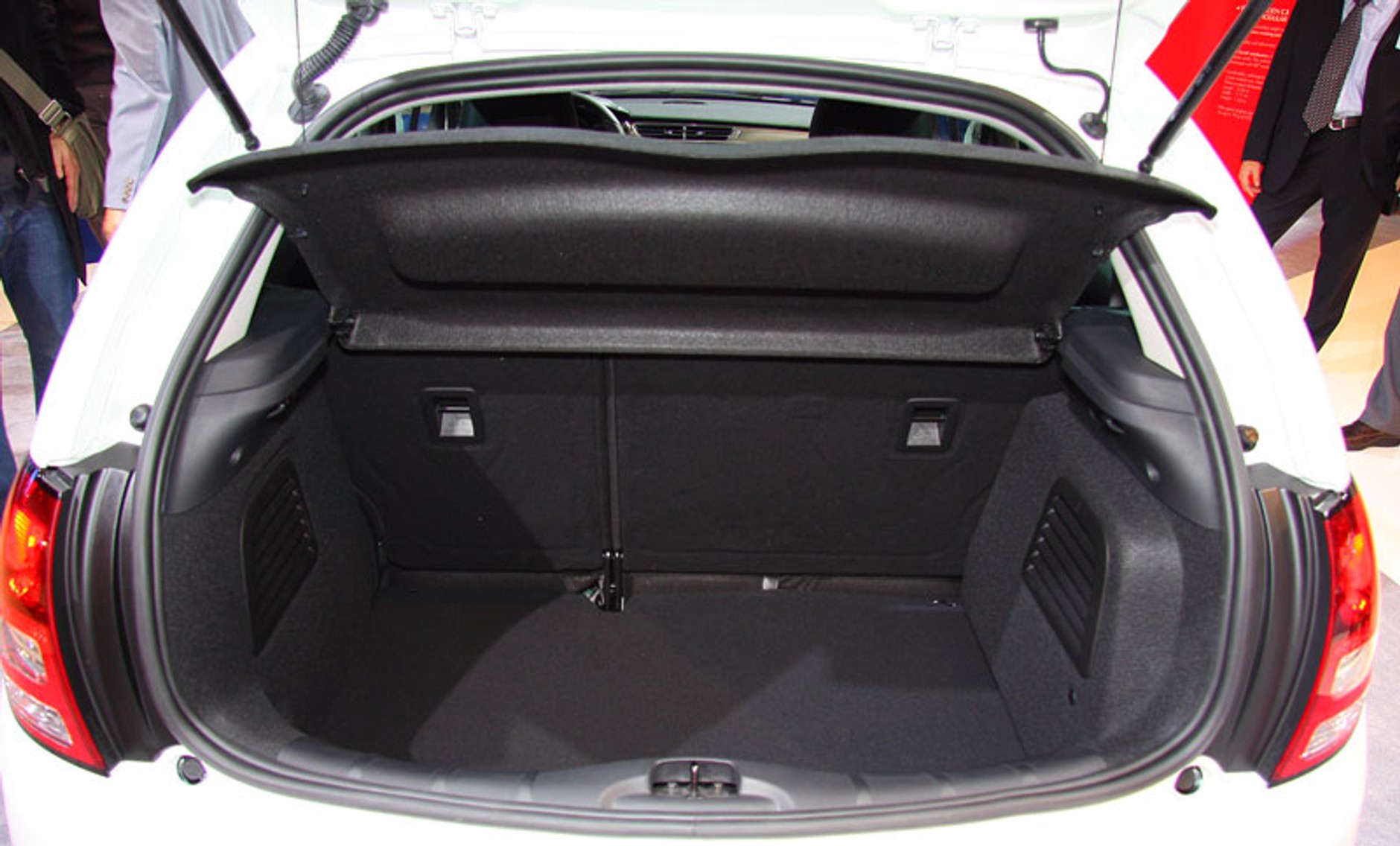 IAA Frankfurt 2009: Citroën C3 – pierwsze wrażenia (fotogaleria)