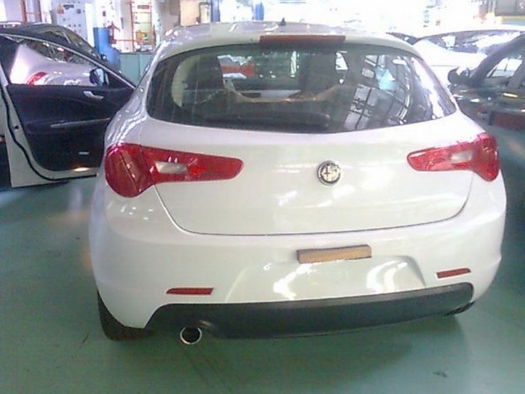 Alfa Romeo Milano - Szpiegowskie zdjęcia!