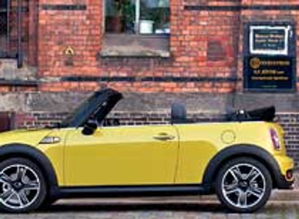 Mini Cabrio: pierwsze zdjęcia i informacje