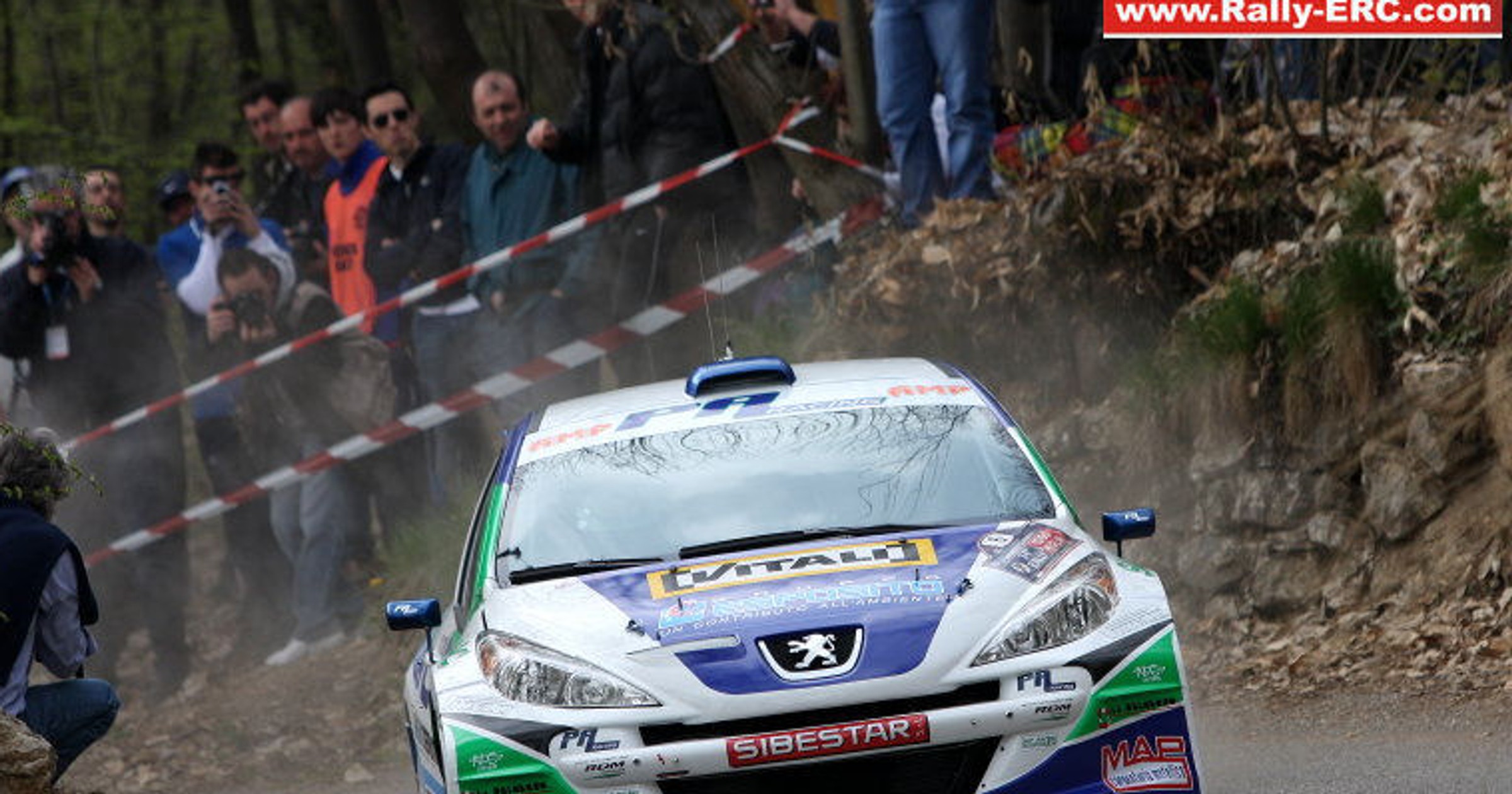Rally 1000 Miglia 2010: Maciej Oleksowicz daleko, Kubica miał problemy ze skrzynią biegów