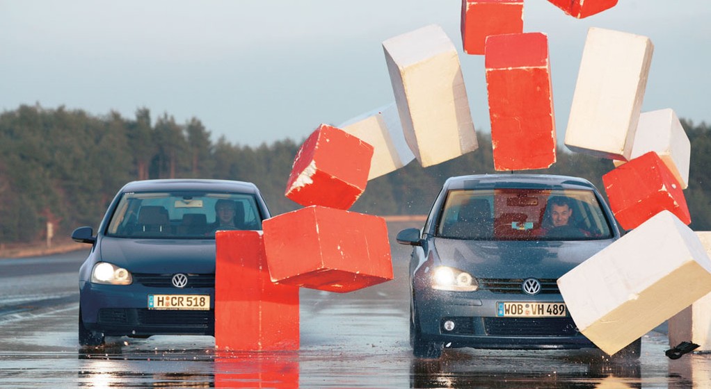 Hamowanie awaryjne - czy wiesz ile miejsca potrzebujesz aby zatrzymać auto?