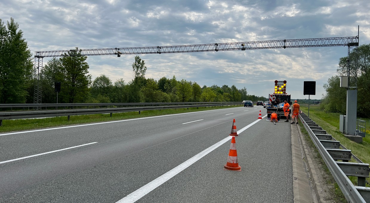 GITD montuje kolejny odcinkowy pomiar prędkości. Okaże się równie skuteczny, jak ten na A4?