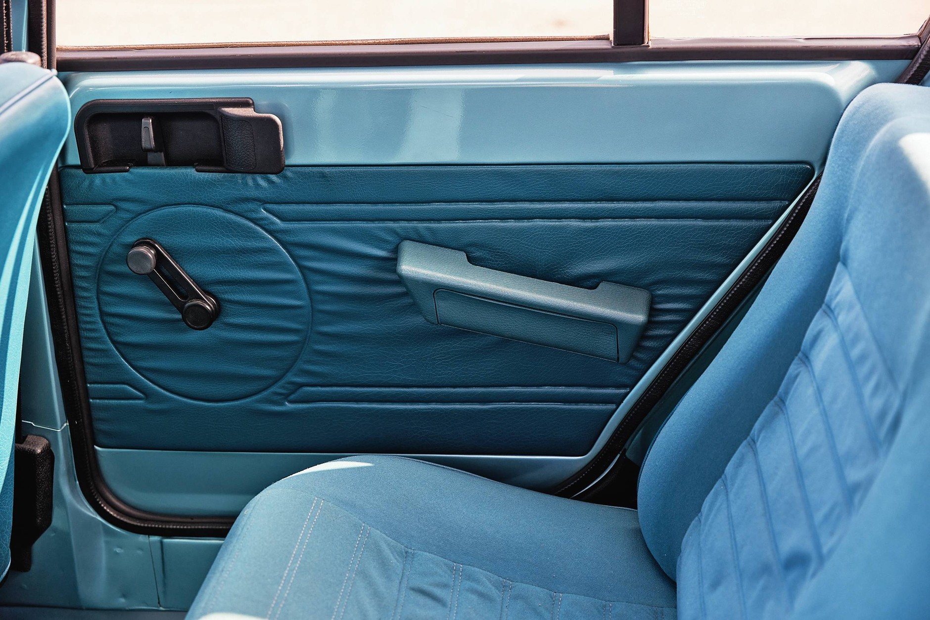 Porównanie Visa kontra Axel